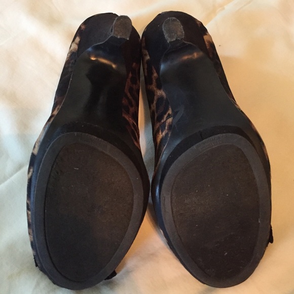 Leopard print black flower pump - Picture 2 of 3