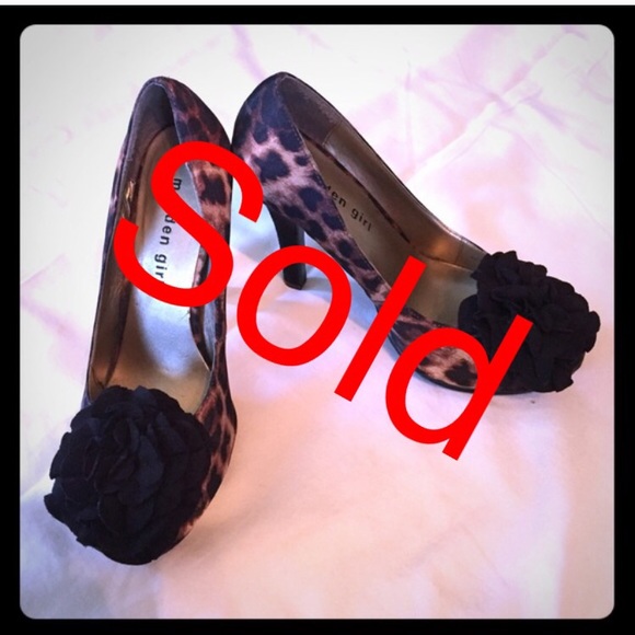 Leopard print black flower pump - Picture 1 of 3