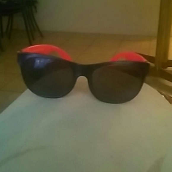 Sun glasses
