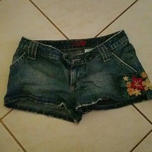 FLOWER POWER HIPPY JEAN SHORTS