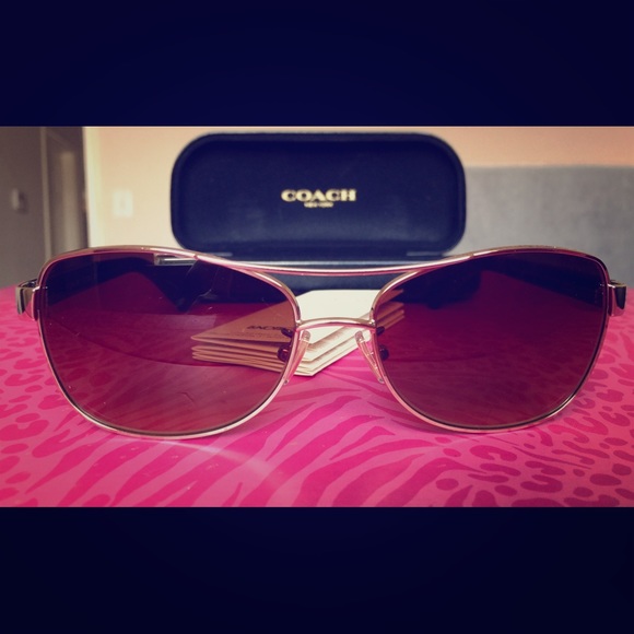Coach Sunglasses HC7054