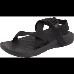 Men's chacos size 8
