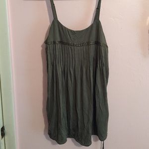 24hr SALE ❗️NWT American Rag olive green top