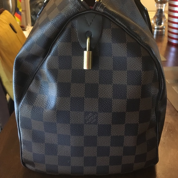AuthLouis Vuitton Speedy Damier 35 Bag for Snobs! - Picture 2 of 3