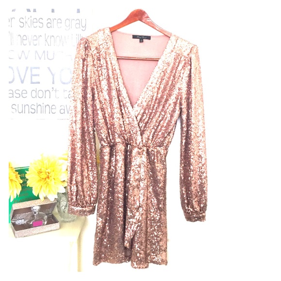 Gold sequence dress size S.