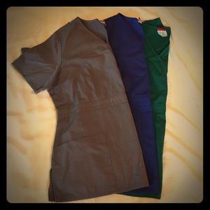 Solid scrub tops bundle of 3