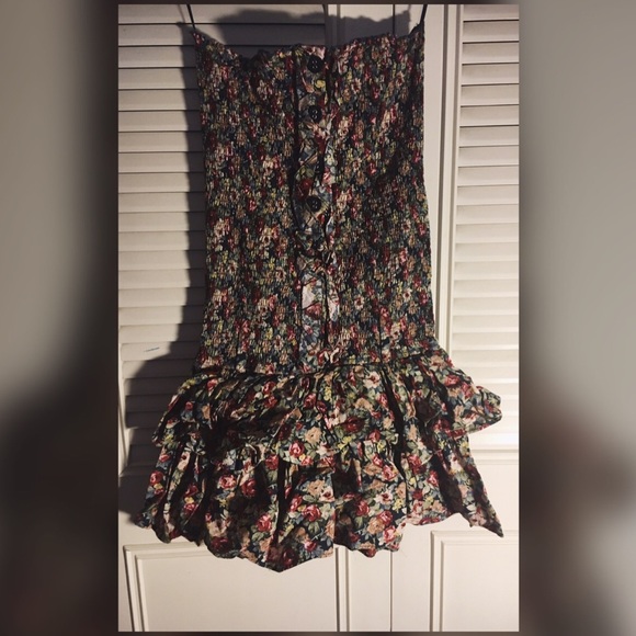 Summer floral mini strapless dress
