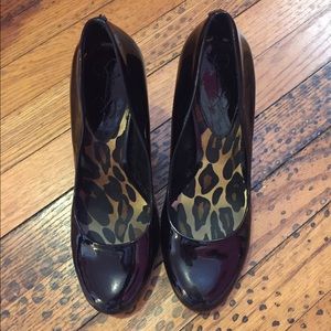 Jessica Simpson black patent leather pumps!