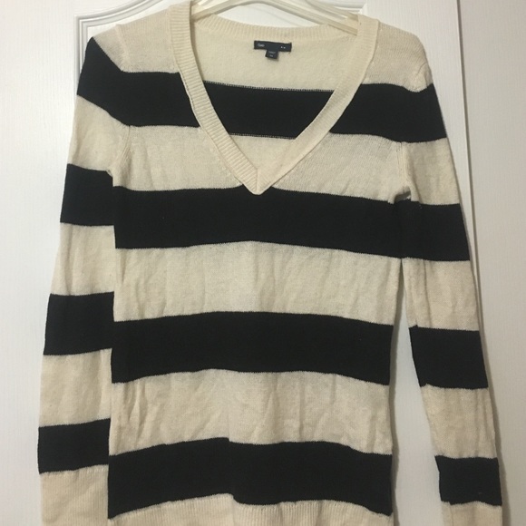 Gap sweater!