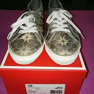 New ladies sneakers size 10