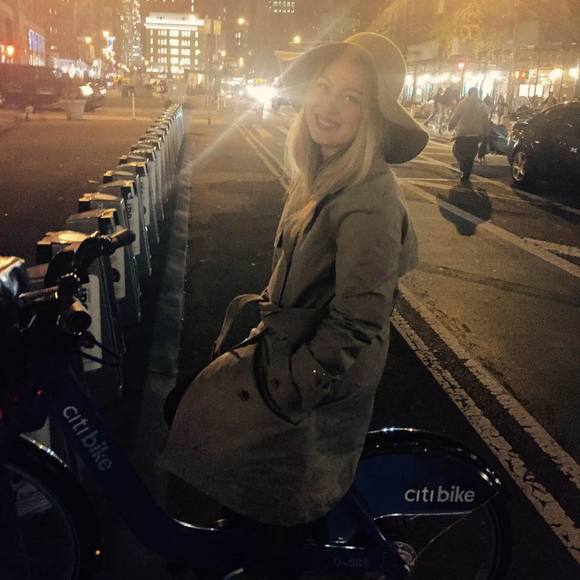 Meet your Posher, Sam - Picture 1 of 1