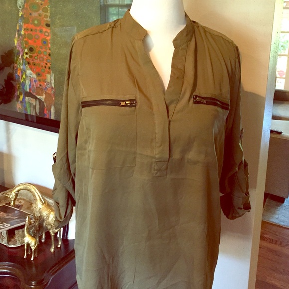 NWT Point Zero olive top with zippers! 2X