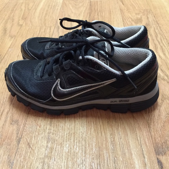 Nike Dual Fusion ST