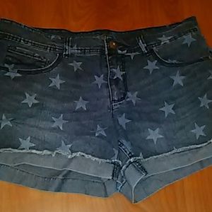 Star shorts