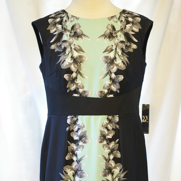 NY & Co lightweight sheath dress. Size 6 NWT!!!