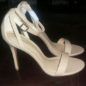 Tan open Sandal with ankle strap