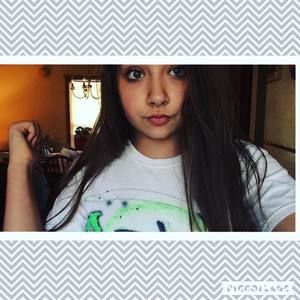 Meet your Posher, Makayla