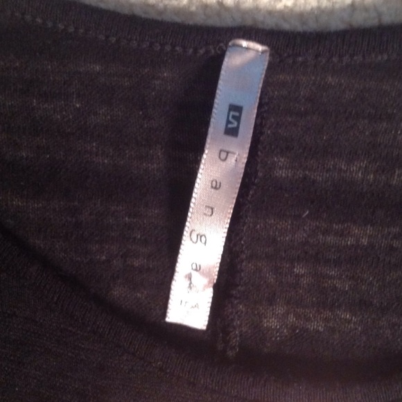 BANGA Gauze Cross Blouse - Picture 3 of 4