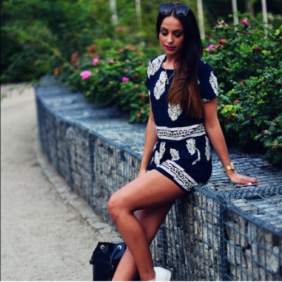 Re- Poshing this outfit! Two piece, leaf print