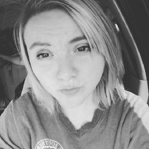 Meet your Posher, Abigail