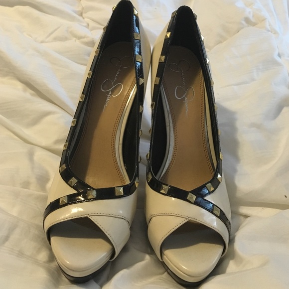 Hot studded open toe Jessica Simpson heels - Picture 2 of 2