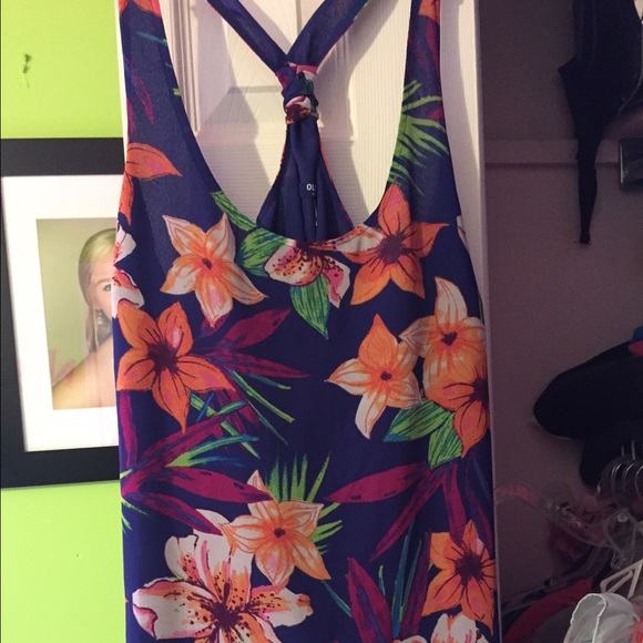 Flowered pattern top