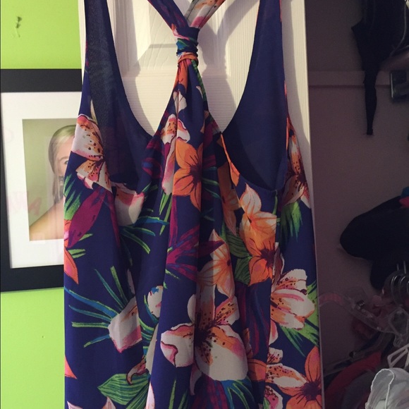 Flowered pattern top - Picture 2 of 2