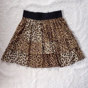 Leopard flowy skirt!!