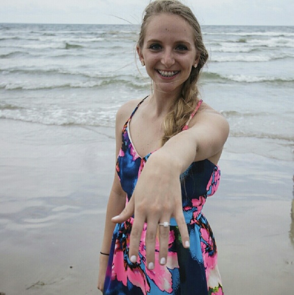 Meet your Posher, Elyse