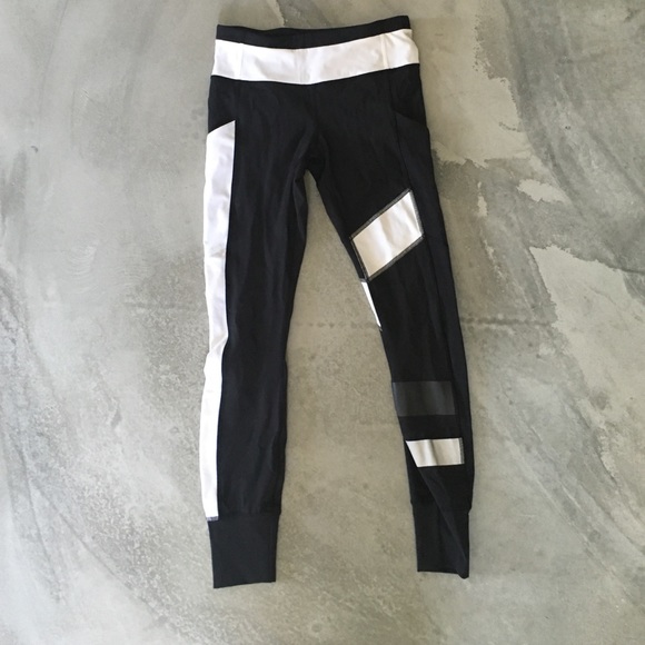 Lululemon luxtreme yoga pants