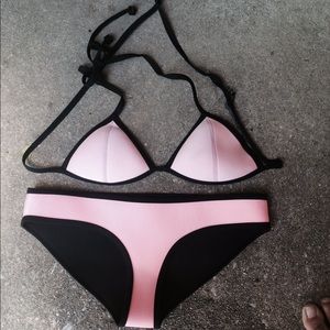Pink xs triangl