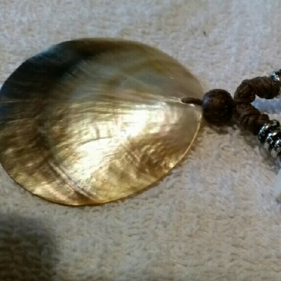 Shell necklace - Picture 2 of 4