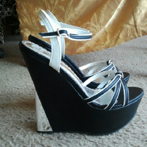 Black and white platform wedges 8.5m - Picture 4 of 4
