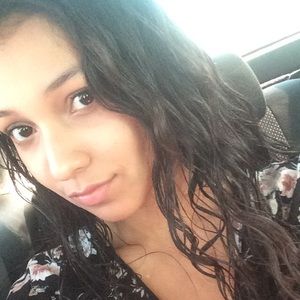 Meet your Posher, Divina