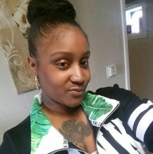 Meet your Posher, Brooke