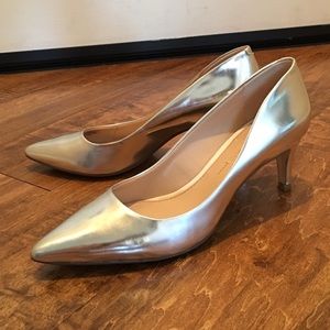 Banana Republic silver pumps