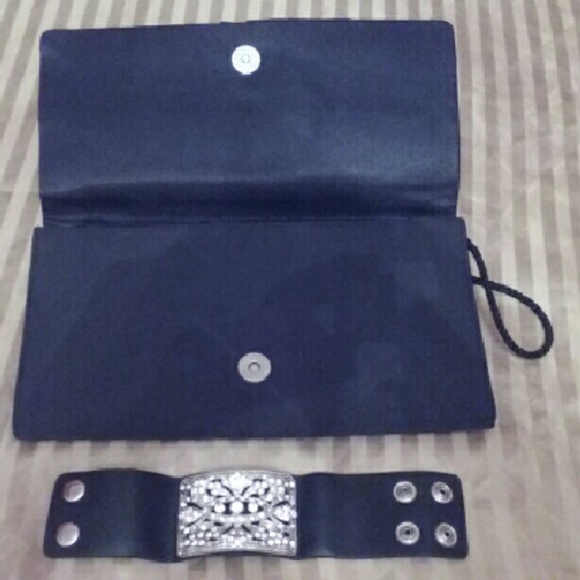 Classy purse with matching bracelet