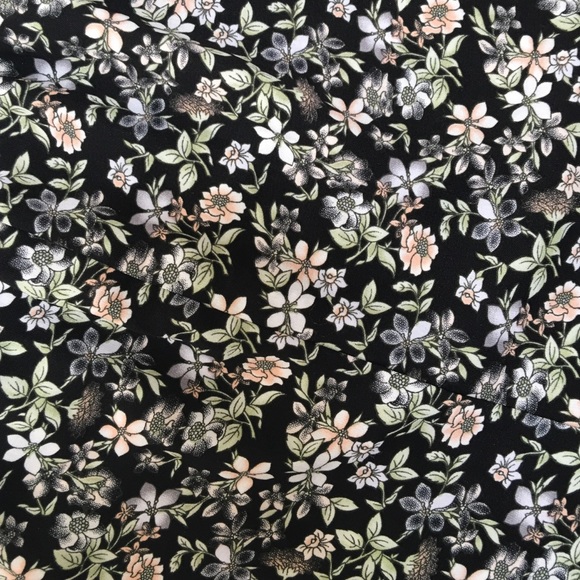 Floral Romper - Picture 2 of 3