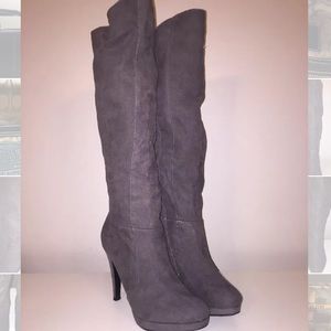 Forever 21 Knee High Boots Gray Size 7