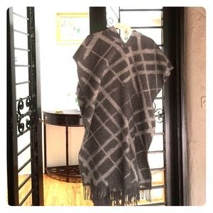 Burberry Poncho