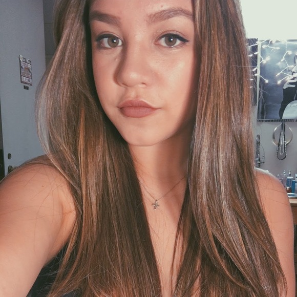 Meet your Posher, Michele