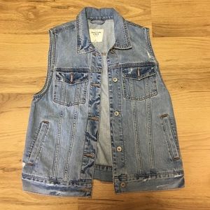 Light denim A&F vest