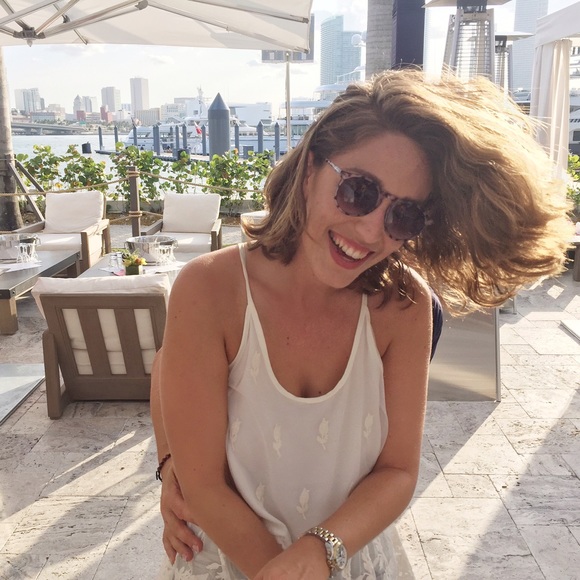 ...but tonight, I'm cleaning out my closet π - Picture 3 of 4