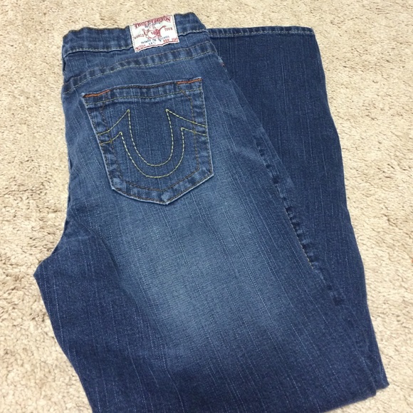 SALE! This week only! True Religion cropped jeans