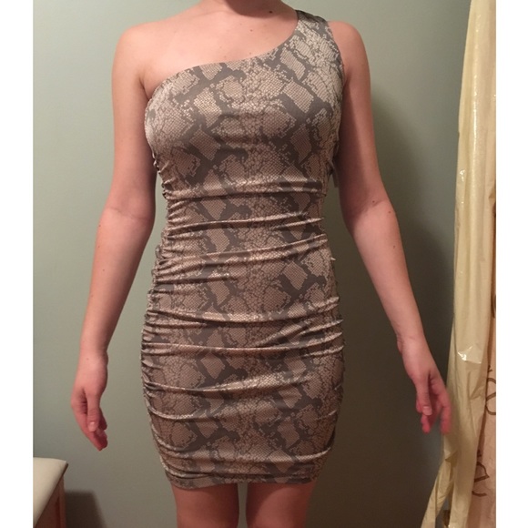 B TOO Dresses & Skirts - B TOO One Shoulder Snake Pattern Dress - NWT!