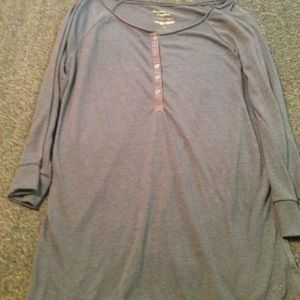 American eagle lightweight Tshirt