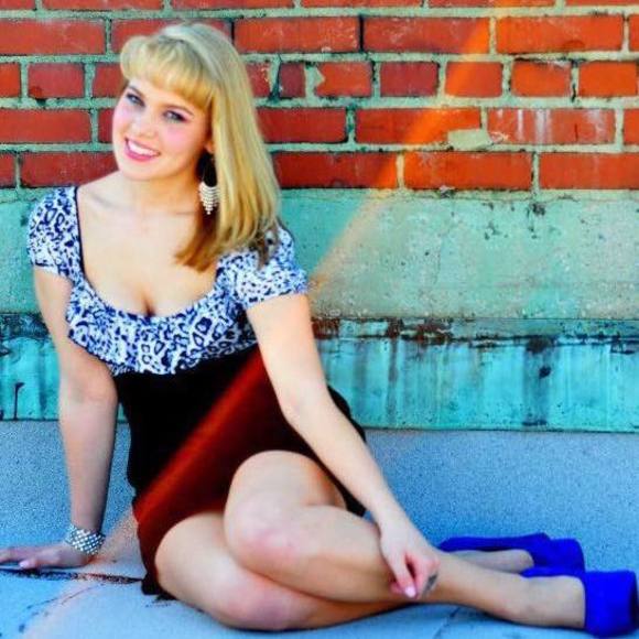 Meet your Posher, Becca