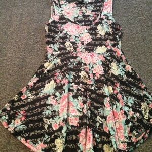 Rue 21 floral tank!
