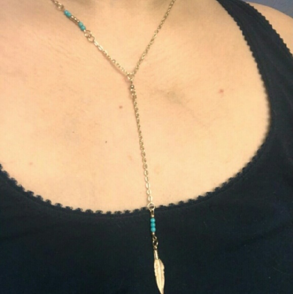 Turquoise feather Gold Necklace - Picture 2 of 2