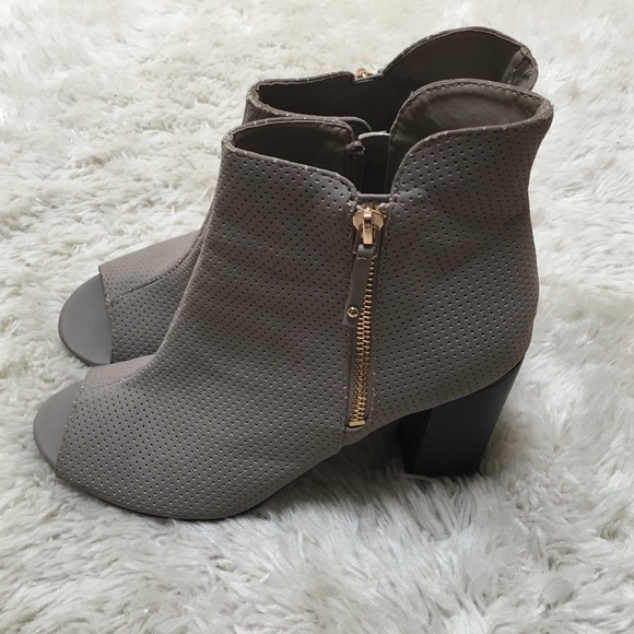 Booties - Picture 3 of 4